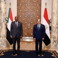 الرئيس السيسي يستقبل البرهان بالقاهرة لبحث تسوية الأزمة السودانية وتعزيز التعاون الثنائي