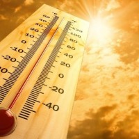 طقس اليوم الاربعاء 22 يوليو ذروة الموجة الحارة: طقس شديد الحرارة رطب نهاراً وشبورة مائية وسواحل مضطربة