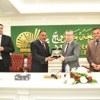 بحضور المحافظ وقيادات المجتمع .. جامعة مطروح تُكرّم رئيسها في احتفالية كبرى