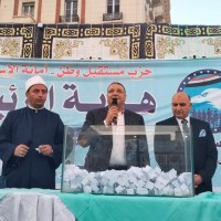 وسط حشود كبيرة.. أهالي الإسكندرية يؤدون صلاة عيد الأضحى بساحة سيدي المتولي