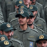 الحرس الثوري الإيراني يعلن مقتل عنصرين وإصابة ثلاثة في هجوم بقنبلة يدوية بمحافظة كردستان