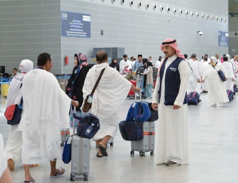 استمرار توافد ضيوف الرحمن إلى مطار الملك عبدالعزيز بجدة استعداداً لأداء مناسك الحج