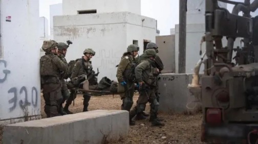 نزيف الخسائر الإسرائيلية مستمر في لبنان.. الاحتلال يعترف بإصابة 690 جنديًا ويخطط لفرض ”واقع غزة” جنوبًا عبر سياسة ”الخط الأصفر”