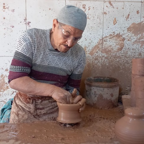 فنانين لا تُسلط عليهم الأضواء .. صاحب الأنامل الذهبية يتحدث لأول مره