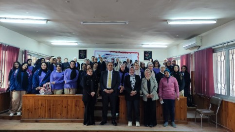 مركز اعلام سيدي جابر ينظم حمله معا لمواجهه تغير المناخ بمجمع مدارس مصطفى النجار 