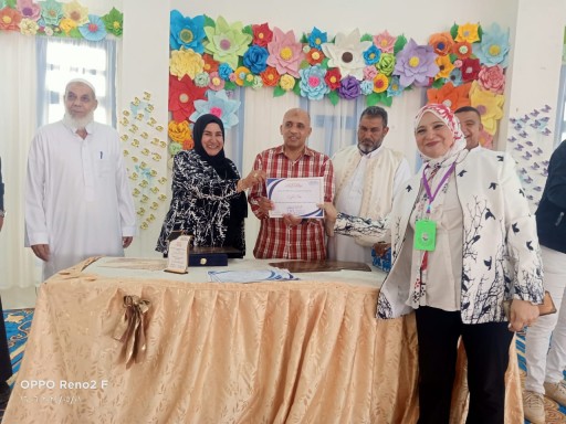 وكيل وزارة تعليم مطروح يتفقد معرض ختام الأنشطة بإدارة الحمام التعليمية