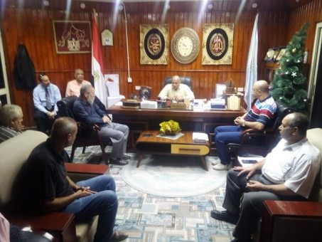 وكيل وزارة تعليم مطروح يجتمع مع موجهي عموم المواد الدراسية لمناقشة الاستعدادات النهائية لانطلاق الدراسة