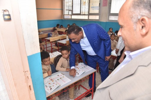 محافظ مطروح يتابع انتظام سير العملية التعليمية بمدرسة طارق بن زياد الابتدائية.