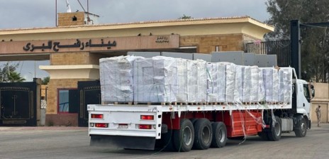 بـ 3500 طن مساعدات.. الهلال الأحمر المصري يطلق قافلة ”زاد العزة” لدعم غزة