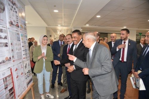 محافظ مطروح يفتتح المعمل المركزي للتحاليل الصيدلية بالعلمين