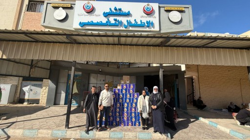 5800 عبوات أودية من حزب  حماة الوطن  بمطروح مستشفي الاطفال التخصصي
