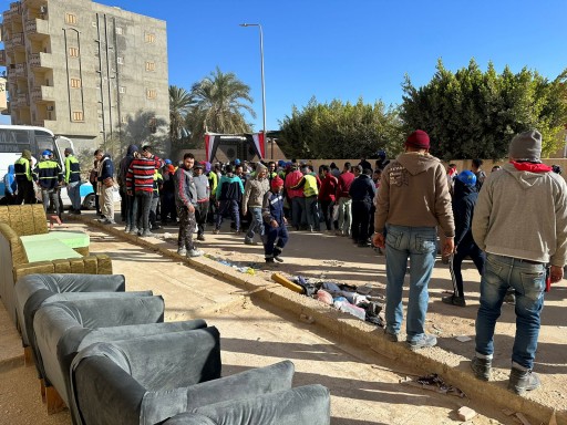 اقبال كبير من المواطنين  للإدلاء بأصواتهم في مطروح