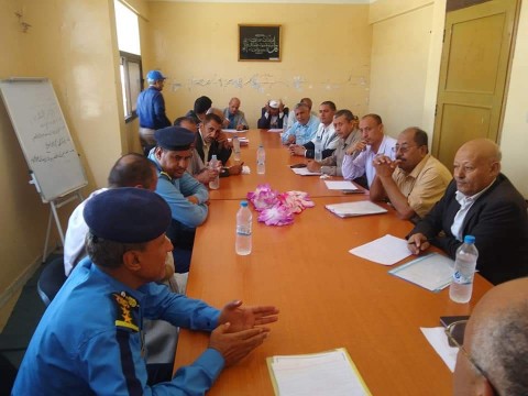 اليمن.. اجتماع برئاسة مدير عام المظفر لأقرار حملة لإزالة مظاهر البيع العشوائية استعدادآ لرمضان