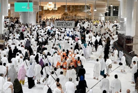تطهير وتعقيم جبلي «الصفا والمروة» دوريا لتحقيق الوقاية البيئية
