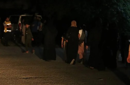 تصعيد إسرائيلي جديد بالجنوب السوري: قصف مدفعي وتوغل بري في قرية عابدين بريف درعا