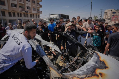 المسيرات لا تهدأ.. 3 شهداء في غارات إسرائيلية منفصلة على غزة والجمود يخيّم على محادثات التهدئة