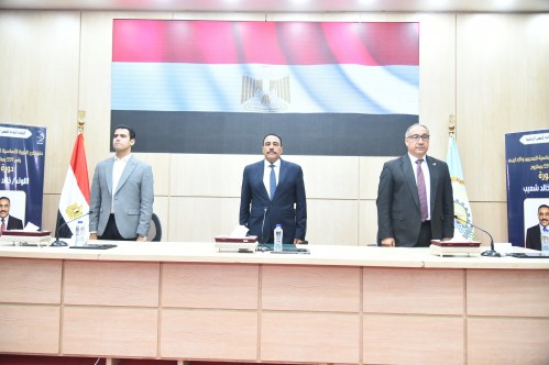 شعيب يشهد حفل تخرج الدورة الاساسية لإعداد المدربين والاداريين الرياضين بمطروح