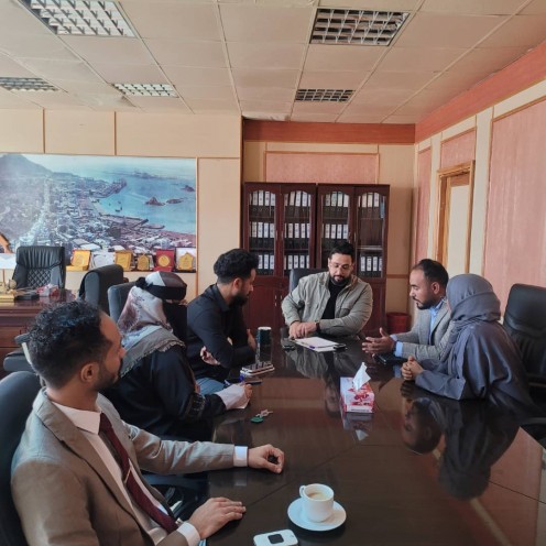 اليمن.. السقاف يناقش إمكانية إقامة فعاليات القرية الذكية في عدن