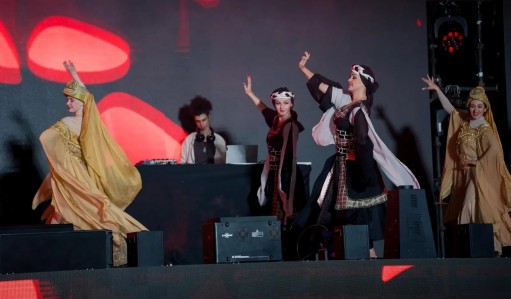 عروض فلكلورية سعودية ومصرية وغربية تجتذب أكثر من 30 ألف زائر لمنتزه السلام