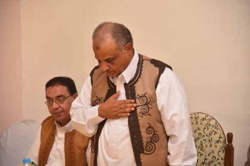 محافظ مطروح يكرم مديرعام اذاعة مطروح لخروجه للمعاش