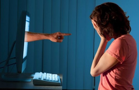 هام.. اعرف الإجراءات المتبعة إذا تعرضت لابتزاز وتهديد إليكتروني