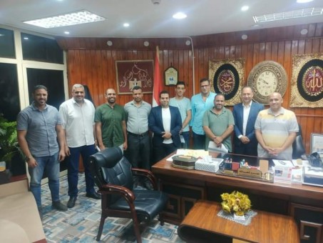 وكيل وزارة تعليم مطروح يجتمع مع مسئولي وحدة التواصل ودعم المعلمين بالإدارات التعليمية