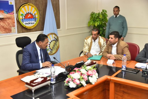 محافظ مطروح يستمع للشكاوي في الاجتماع الدوري لخدمه المواطنين وحلول فورية لبعض المطالب