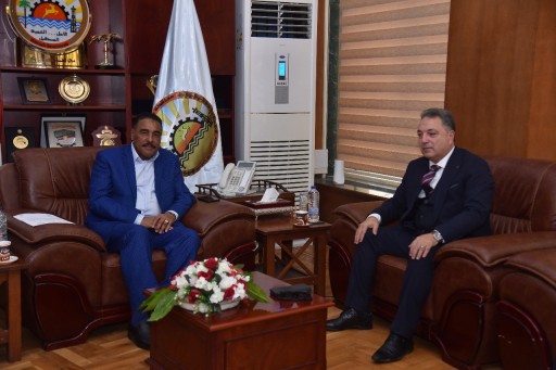 محافظ مطروح يستقبل رئيس قضايا الدوله بمكتبه