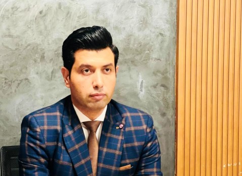 الإعلامي أحمد دياب يرثي شهداء حريق رمسيس بقصيدة «حقكم علينا»