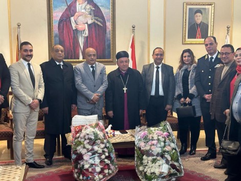 نقيب محامي شمال القاهرة يهنىء المطران جورج شيحان والطائفة المارونية بعيد الميلاد المجيد