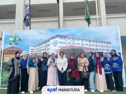 «أنا متبرع مصري.. أنا متبرع دائم».. طلاب صيدلة المنصورة يواصلون صناعة الأمل بحملات التبرع بالدم