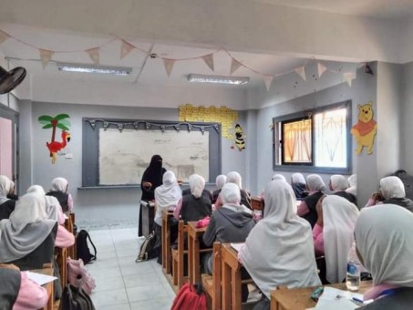 15 ألف سيدة تحصل علي خدمات حملة طرق الأبواب بمطروح