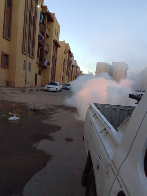 رئيس غارب : استمرار أعمال الرش الضبابي للقضاء على البعوض والحشرات الناقلة للأمراض