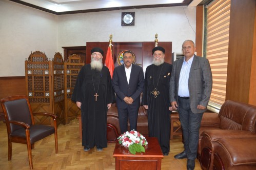كنائس مطروح تقدم التهاني للمحافظ بمناسبة حلول عيد الفطر المبارك