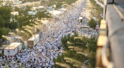 ضيوف الرحمن ينفرون من عرفات إلى مزدلفة