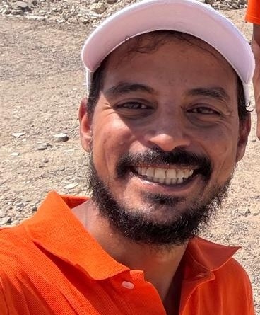 محمود عطية.. يصنع مستقبل السياحة المستدامة ويحفظ ذاكرة التراث البدوي