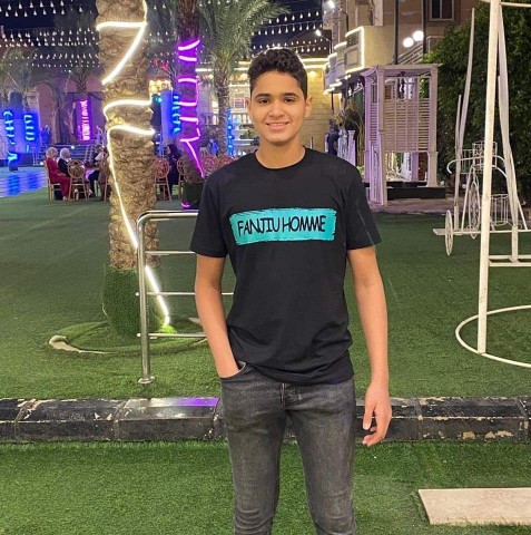 الكاتب الصحفي عبدالمنعم إبراهيم يهني الرائد هيثم نجيب لنجاح نجله محمد في الشهادة الإعدادية