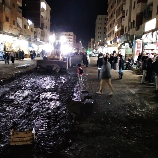 مدينة مرسى مطروح تشن حملة مكبرة ليلية لرفع الاشغالات المخالفة والباعة الجائلين  