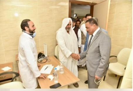 توقيع الكشف الطبي على ٤٢٨ مواطناً في قافلة الدعم الطبي والعلاجي بمستشفى برانى غرب مطروح