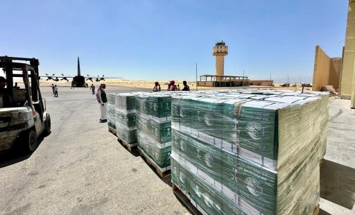 وصول الطائرة الإغاثية السعودية الـ 51 لإغاثة الشعب الفلسطيني في قطاع غزة
