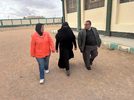 في جولة مفاجئة لوكيل وزارة تعليم مطروح تحيل  مدير مدرسة السوينات للتعليم الأساسي وبعض المعلمين للتحقيق 