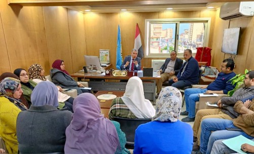 وكيل وزارة الصحة بمطروح  يناقش معوقات تنفيذ خطط التشغيل والصيانة