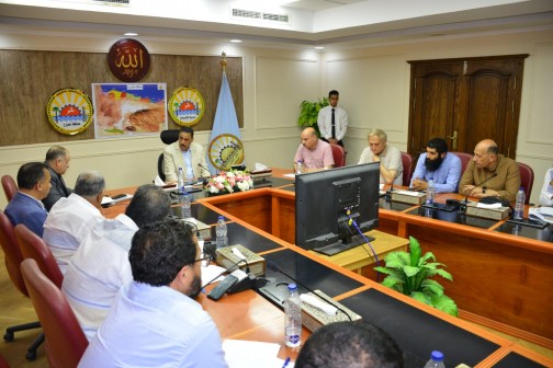 محافظ مطروح يتابع تنفيذ وانهاء الأعمال الجارية بعدد من المناطق بمدينة مرسي مطروح