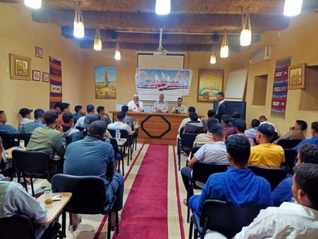 رئيس مركز ومدينة يلتقي مع الشباب المتطوعين للعمل في  المهرجان الدولى السابع  للتمور المصرية بسيوة.