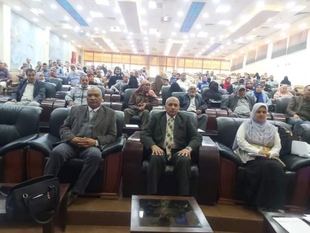 وكيل تعليم مطروح يتابع اليوم الثاني لبرنامج تفعيل دور المدرسة في تعزيز الوعي لدى الطلاب.