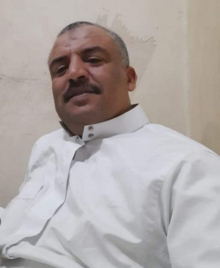 عصابة مسلحة بقيادة عمار الشرعبي تعتدي على مواطن في منطقة المطار القديم في مدينة تعز