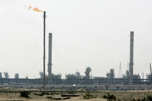 مصرع مصري وإصابة 4 آخرين في هجوم إرهابي جرى اعتراضه استهدف منشآت غاز ”حبشان” بأبوظبي