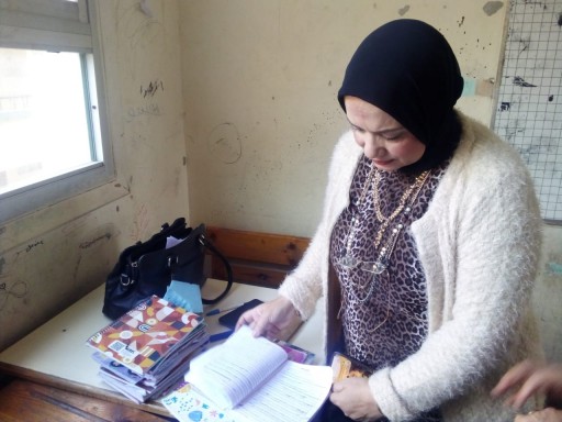 وكيل وزارة تعليم مطروح تتابع مسار العملية التعليمية بمجمع باحثة البادية الابتدائي  وتشيد بالإلتزام بالقرارات الوزارية 