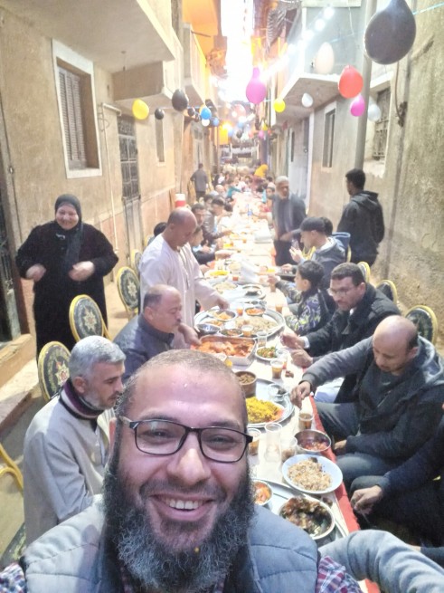 تحت شعار (رمضان بيجمعنا).. أول إفطار جماعي بقرية طحانوب