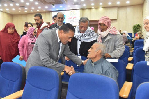 احتفالية كبرى بديوان عام المحافظة  للمحالين للمعاش و عددا من المتميزين من أبناء محافظة مطروح